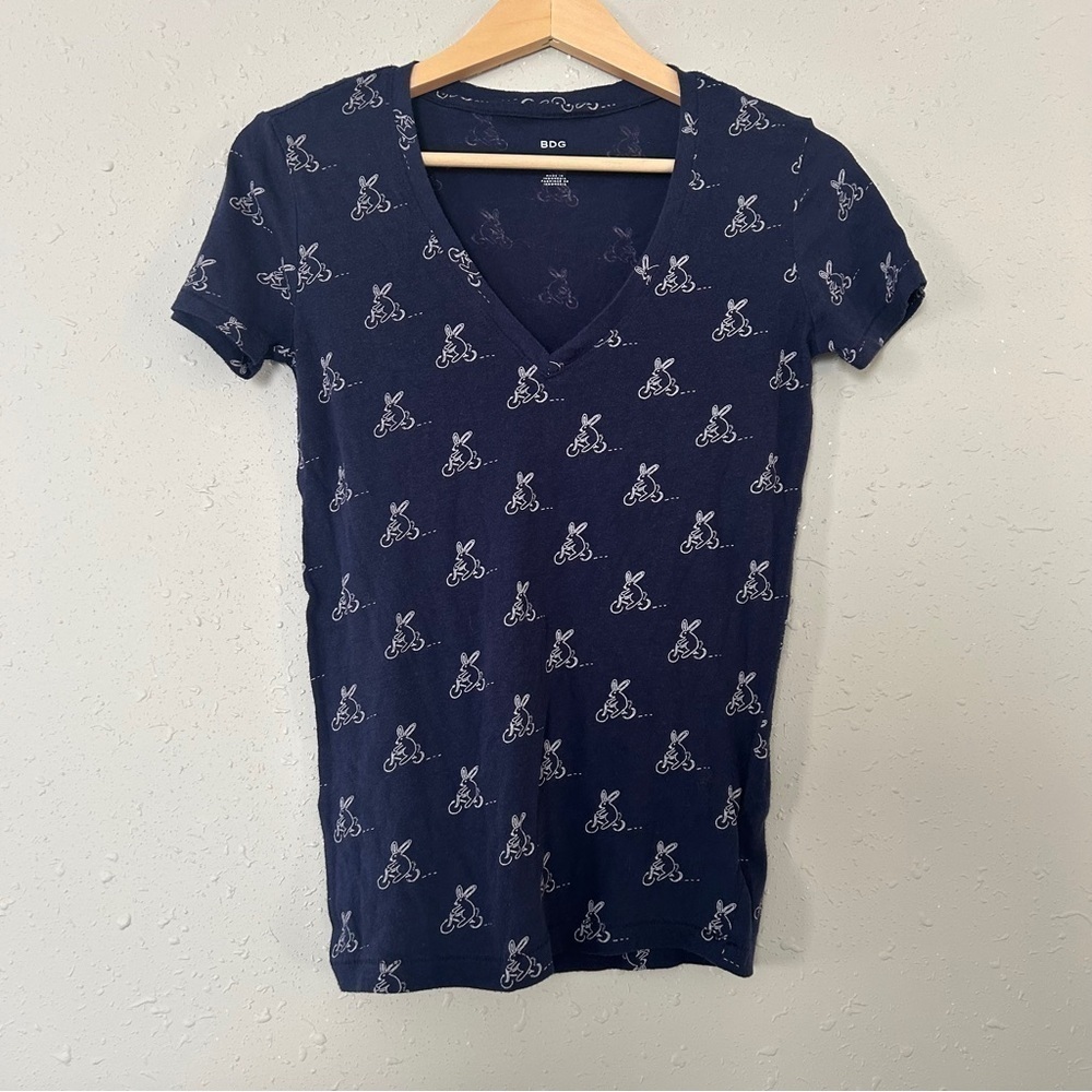 🦋BDG Urban Outfitters Blue V-Neck T-Shirt Bunny Bicycle Graphic Tee Small Casual